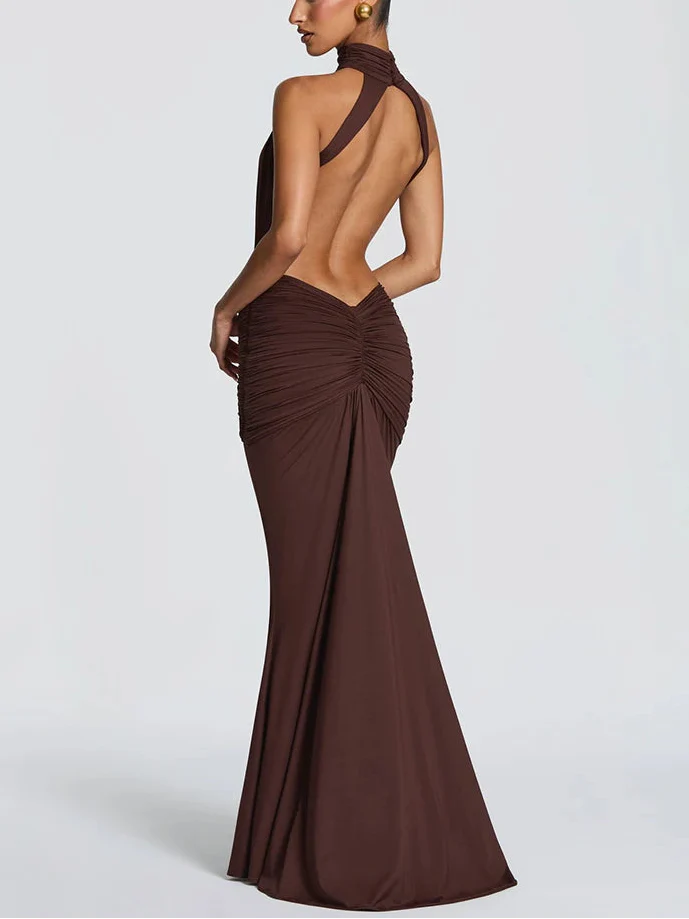VESTIDO LARGO DE CUELLO ALTO Y ESPALDA DESCUBIERTA